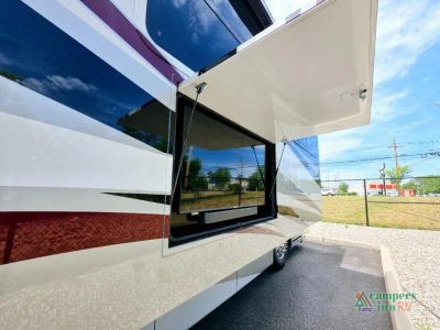 2022 Tiffin Motorhomes Phaeton — photo 9 view