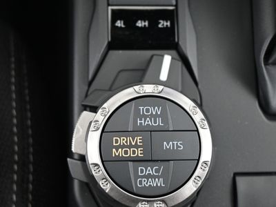 2025 Toyota 4Runner i-FORCE MAX TRD Off-Road i-FORCE MAX SUV - Photo 11