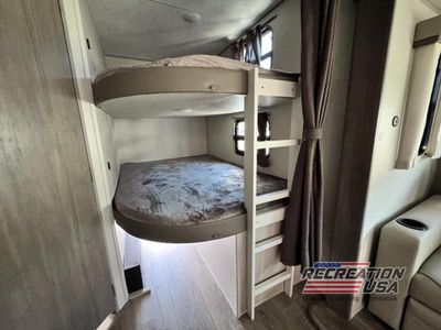 2026 Coachmen Catalina Legacy Edition - Photo 14