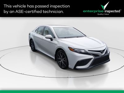 2024 Toyota Camry SE Auto — front three-quarter view
