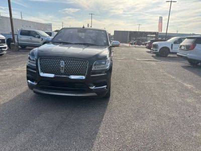 2020 Lincoln Navigator — interior view