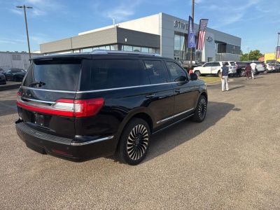 2020 Lincoln Navigator — photo 16 view
