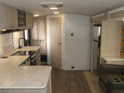 2022 Cruiser RV Shadow Cruiser - Photo 5
