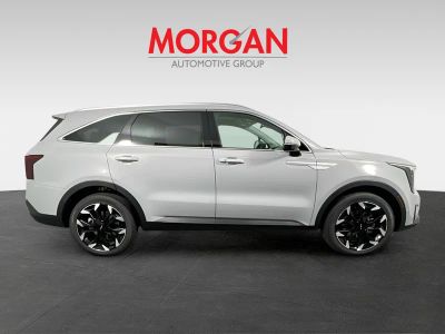 2026 Kia Sorento — side profile view