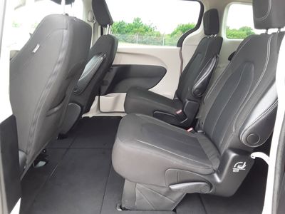 2023 Chrysler Voyager - Photo 10
