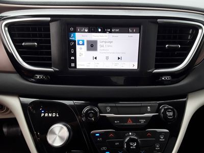 2023 Chrysler Voyager - Photo 21