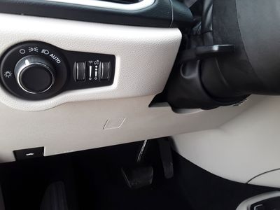 2023 Chrysler Voyager - Photo 18