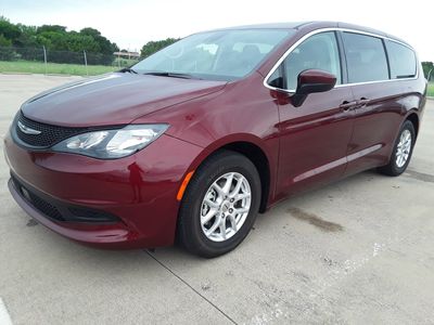 2023 Chrysler Voyager - Photo 7