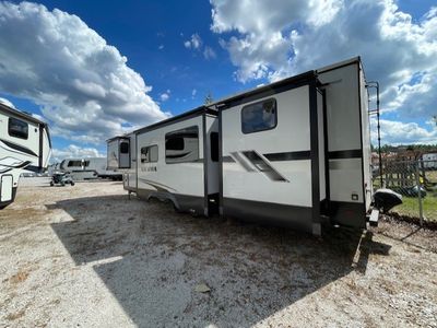 2022 Forest River Sierra - Photo 4