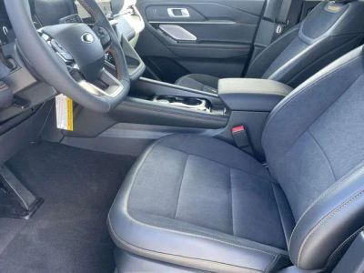 2026 Ford Explorer — photo 17 view