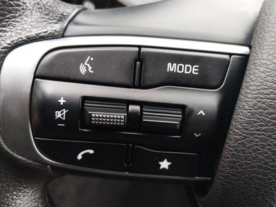 2025 Kia Sportage — photo 12 view