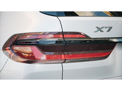 2026 BMW X7 xDrive40i - Photo 8