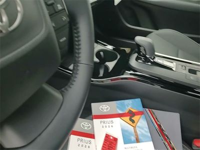 2026 Toyota Prius - Photo 13