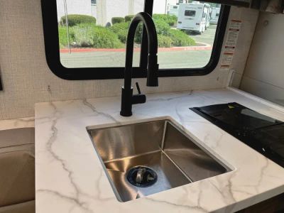 2027 Thor Motor Coach CHATEAU — photo 12 view