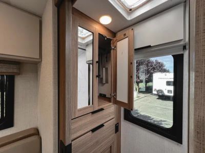 2027 Thor Motor Coach CHATEAU — photo 17 view