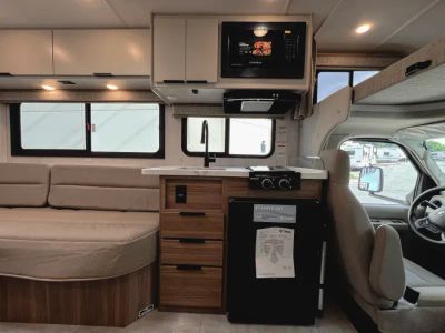 2027 Thor Motor Coach CHATEAU — photo 9 view