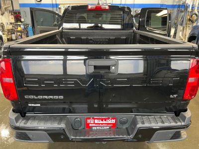 2021 Chevrolet Colorado — photo 17 view