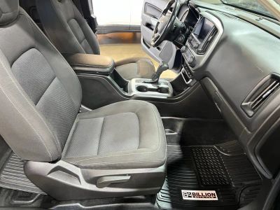 2021 Chevrolet Colorado — photo 15 view