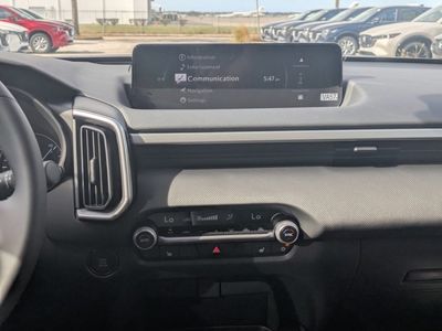 2026 Mazda CX-50 - Photo 16