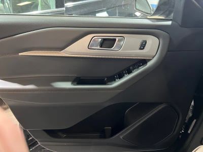 2026 Ford Explorer — photo 16 view