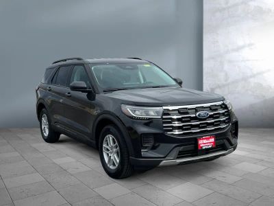 2026 Ford Explorer — photo 8 view
