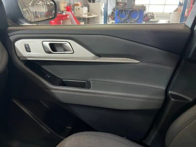2026 Ford Explorer — photo 17 view