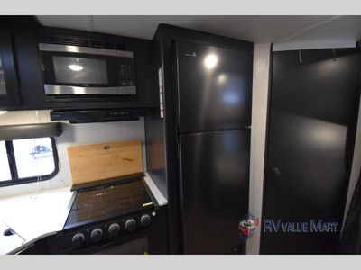 2022 Forest River RV Cherokee Grey Wolf - Photo 13