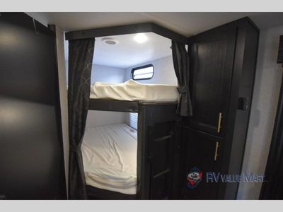 2022 Forest River RV Cherokee Grey Wolf - Photo 18