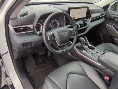 2023 Toyota Highlander - Photo 9