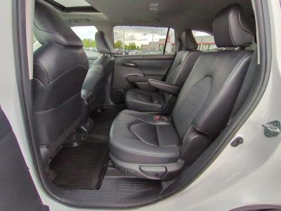 2023 Toyota Highlander - Photo 16