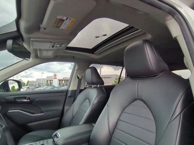 2023 Toyota Highlander - Photo 10
