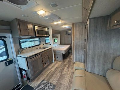 2022 Phoenix USA Phoenix Cruiser - Photo 12