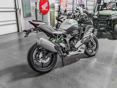 2025 Kawasaki NINJA ZX-4RR ABS - Photo 4