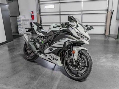 2025 Kawasaki NINJA ZX-4RR ABS - Photo 2