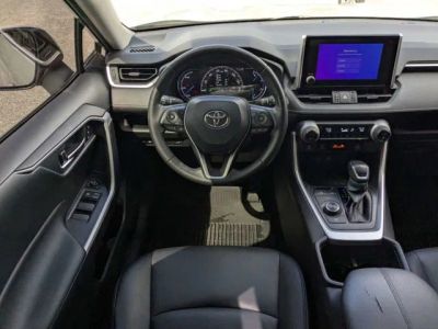 2023 Toyota RAV4 Hybrid — photo 15 view