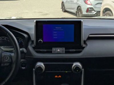 2023 Toyota RAV4 Hybrid — photo 17 view