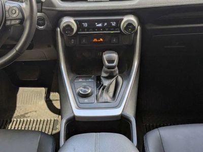 2023 Toyota RAV4 Hybrid — photo 18 view