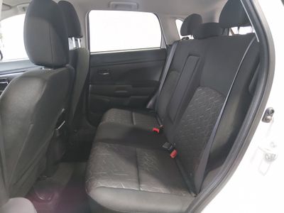 2025 Mitsubishi Outlander Sport — photo 13 view