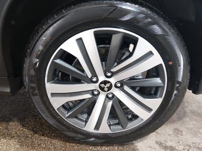 2025 Mitsubishi Outlander Sport — photo 9 view