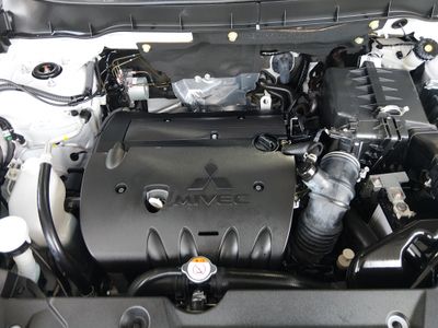 2025 Mitsubishi Outlander Sport — photo 11 view
