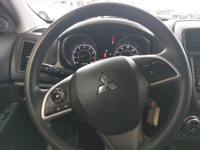 2025 Mitsubishi Outlander Sport — photo 15 view