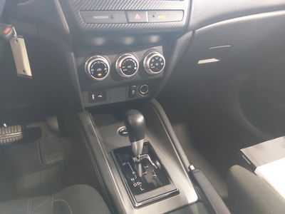 2025 Mitsubishi Outlander Sport — photo 18 view