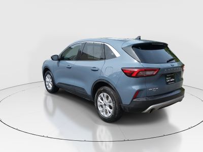 2024 Ford Escape — detail view