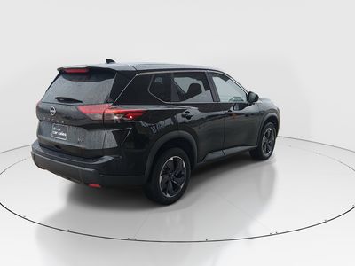 2024 Nissan Rogue — photo 7 view