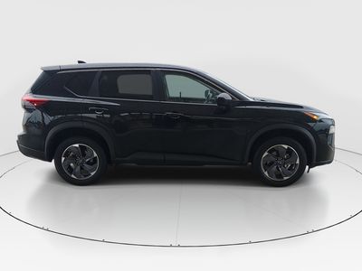 2024 Nissan Rogue — photo 8 view