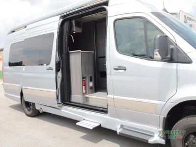 2027 Grech RV Strada-ion AWD — photo 47 view