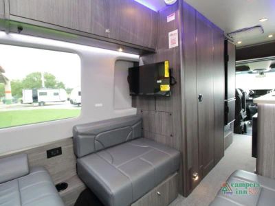 2027 Grech RV Strada-ion AWD — photo 8 view