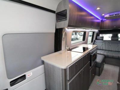2027 Grech RV Strada-ion AWD — detail view