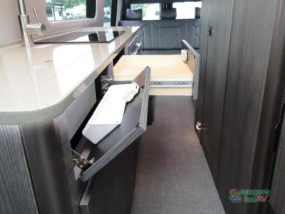 2027 Grech RV Strada-ion AWD — photo 17 view