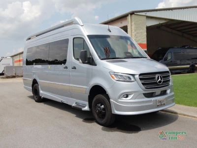 2027 Grech RV Strada-ion AWD in HIGH TECH SILVER — front three-quarter view